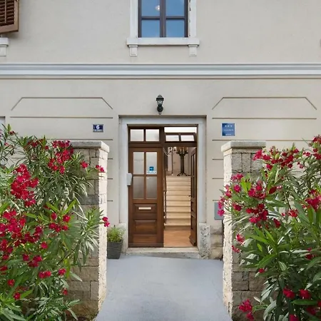New!!!apartments Bonaparte Apartment