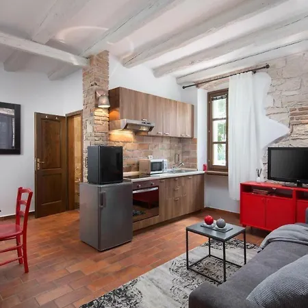 New!!!apartments Bonaparte شقة