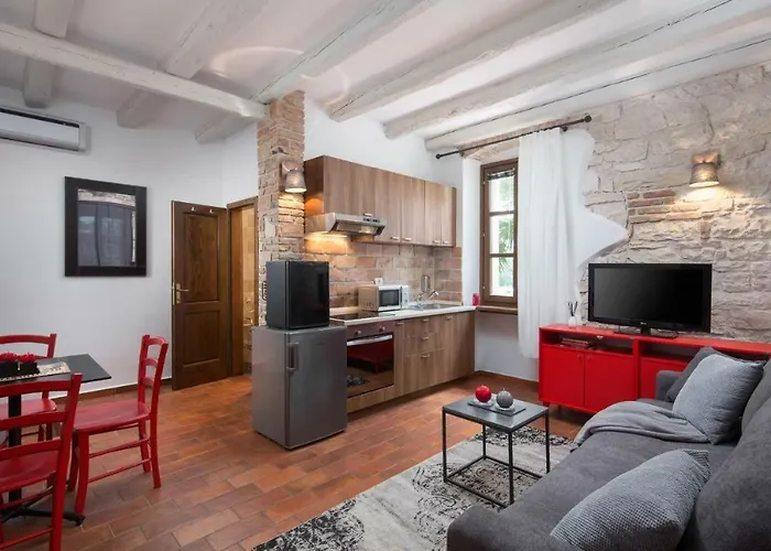 New!!!apartments Bonaparte דירה